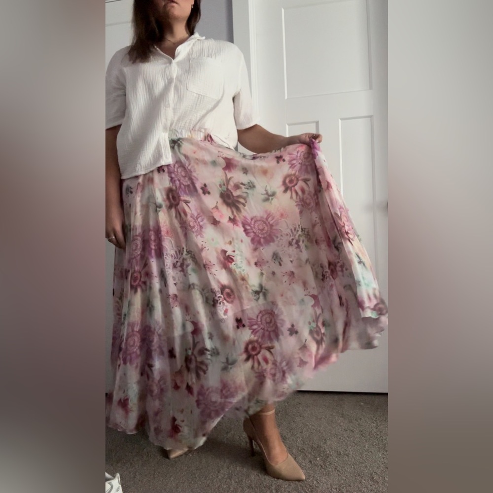 Multicolored flowy skirt